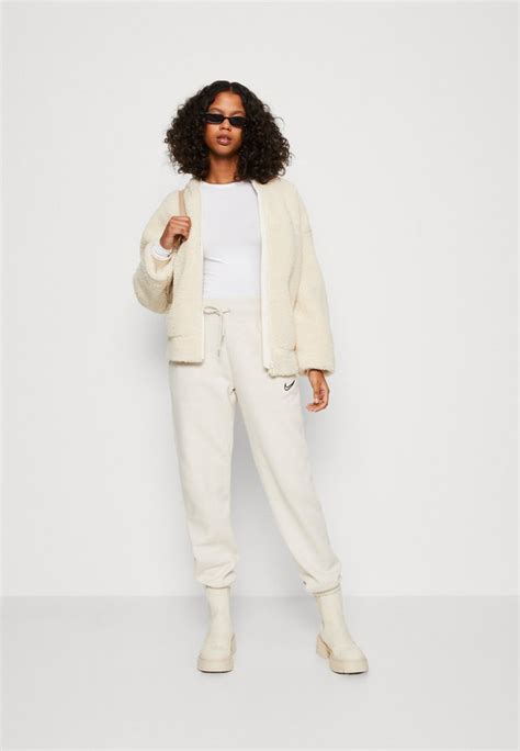 Nike Sportswear Tracksuit Bottoms Sail Sanddrift Off White Zalando