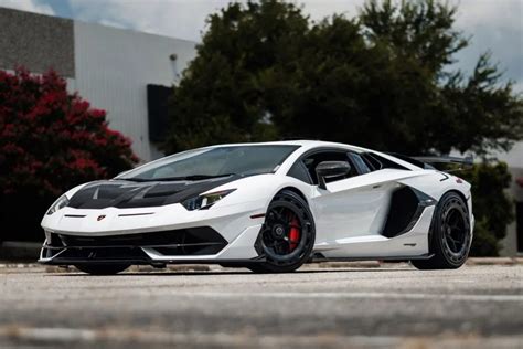 Lamborghini Aventador Ultimae Vs Svj Which Is Better