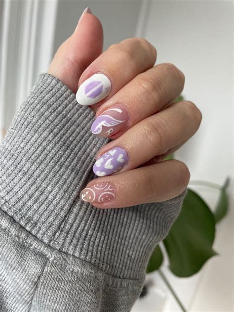 bts nails en 2023 Manicura de uñas Arte de uñas coreano Uñas de gel