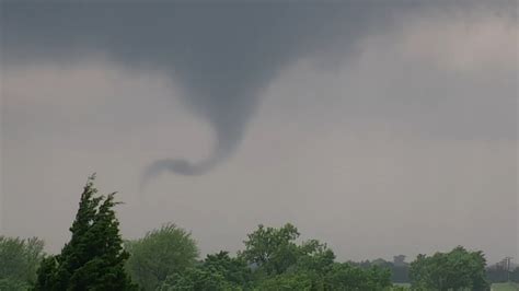 Tornado Outbreak At Least 19 Twisters Touch Down From Texas To