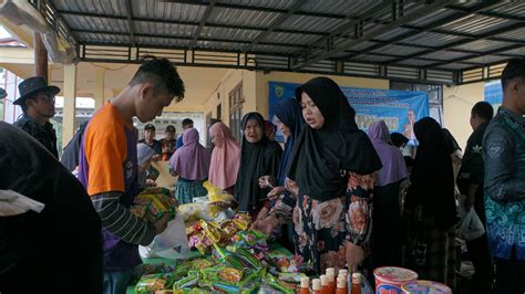 InfoPublik Bantu Kendalikan Inflasi DKUKMPP Balangan Gelar Pasar Murah