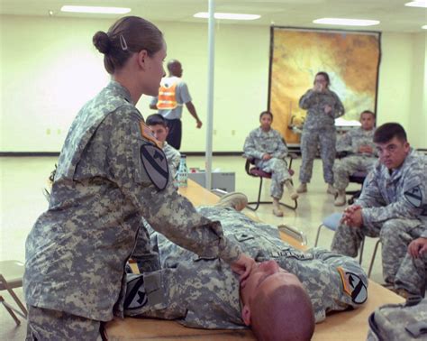 Soldiers Saving Soldiers Medics Teach Basic Life Saving Skills