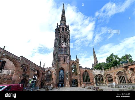 Coventry Cathedral Ruins Stock Photo - Alamy