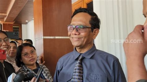 Tak Mengundurkan Diri Dari Kursi Menteri Mahfud MD Ngaku Bakal Ambil