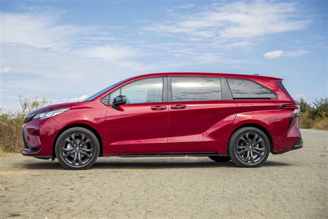 2025 Toyota Sienna Quick Review: The Last Honest Minivan