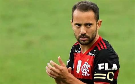 Everton Ribeiro Apresenta Melhora Nas Estat Sticas Ap S Convoca Es