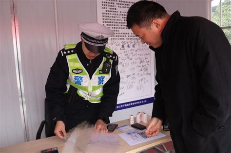 平安回家路，高速交警在护航