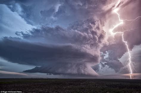 Photos Of Supercells Show Beauty Before The Storms Hit Daily Mail Online