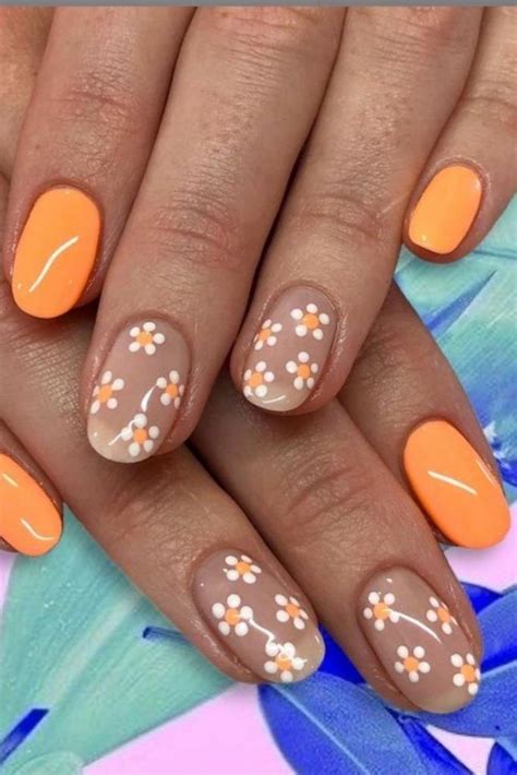 Simple Flower Nail Designs To Celebrate Spring Artofit