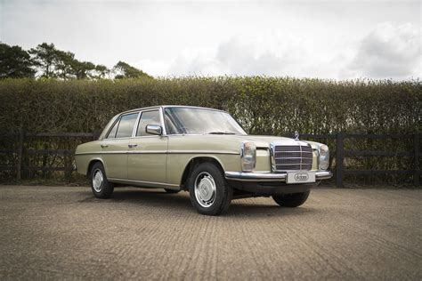Mercedes Benz W115 Interior Retrim