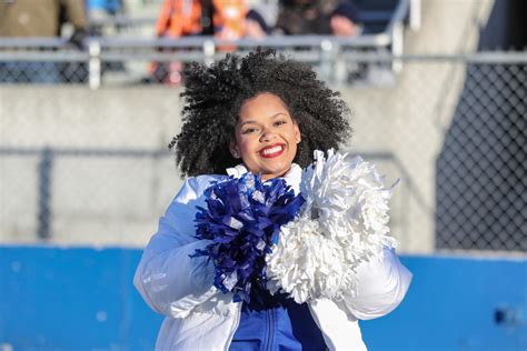 College football bowl game cheerleaders in images - Yahoo Sports