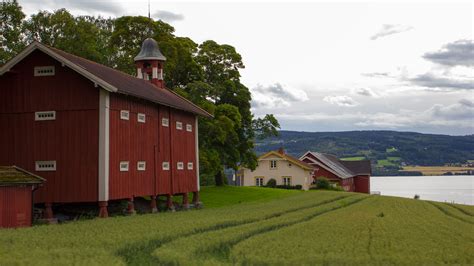 A farm in Norway – PicVisit