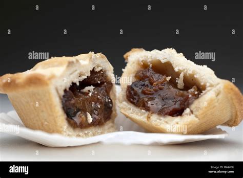 Mince Pie Hi Res Stock Photography And Images Alamy