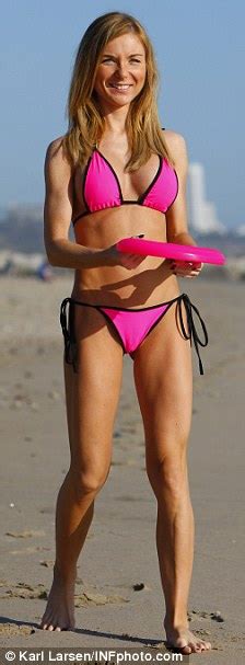 Hot Sexy Oksana Grigorieva Bikini Pics