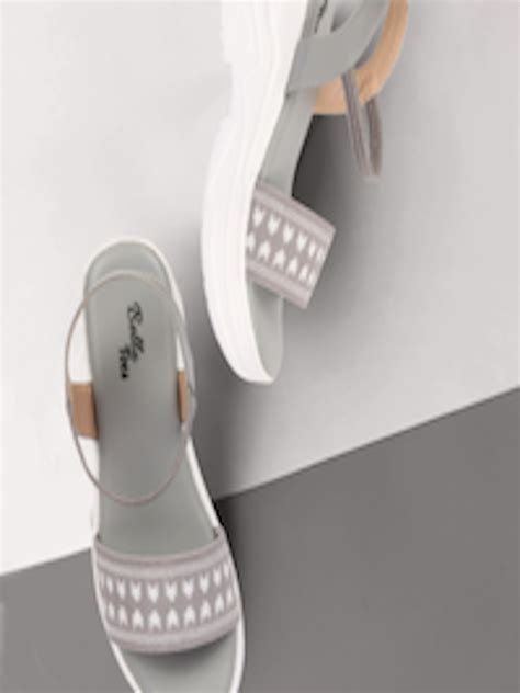 Buy Bella Toes Women Grey And White Printed Flatform Sandals Heels For