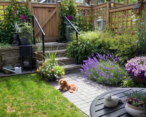11 small front yard landscaping ideas that are low maintenance | Real Homes