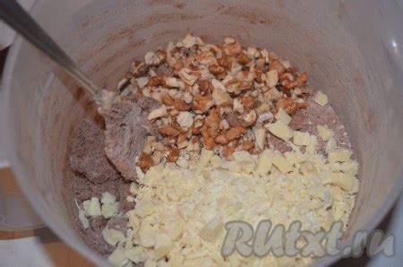 Шоколадное печенье с кусочками шоколада и орехами: 8 фото в рецепте