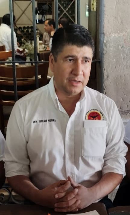 Respaldan a trabajadores Plaza de Armas Querétaro