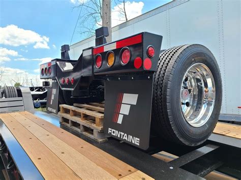 2023 Fontaine 5ft Single Axle Lowboy Trailer Air Ride Fixed Axle For