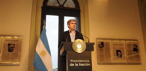 Marcos Peña Hubo diferencias y Mauricio Macri le pidió la renuncia a Alfonso Prat Gay