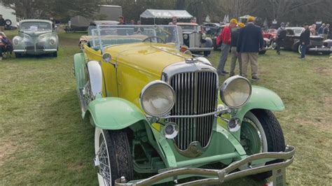 Jay Leno makes appearance at final day of Audrain car show