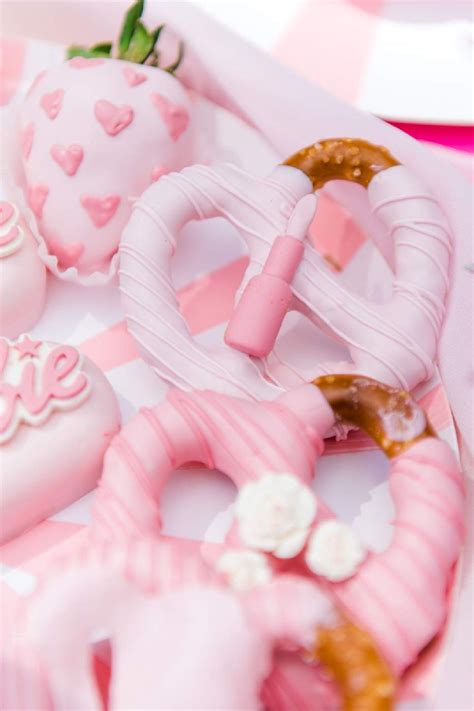 Pink Barbie Party Supply Kit Pink Barbie Party Barbie Cup Etsy Artofit