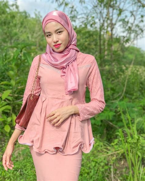 Pin By Pemburu Gadis Supergirl On C Gadis Berhijab Harajuku Fashion