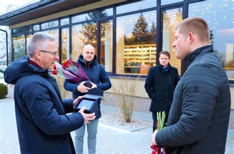 Simboliniu Apdovanojimu Įvertintas Dar 6 Rajono ŪkininkŲ Darbas