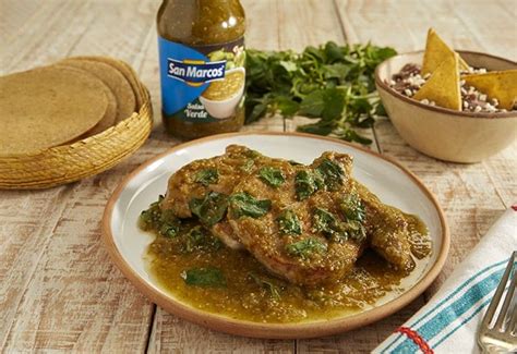 Chuletas De Puerco En Salsa Verde Con Quelites Alimentos San Marcos