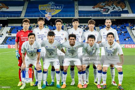 Suwon Samsung Bluewings squad poses for photo prior the AFC Champions ...