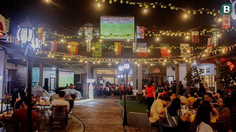 Foto Keseruan Nobar Piala Dunia Belgia Angkat Koper Dari Qatar