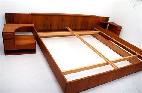 Mid Century Danish Modern Teak Bed With Floating By Midcmad