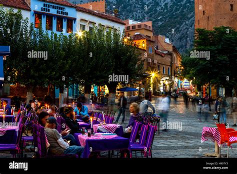 Cafes and Restaurants In Plaza Uta el-Hammam, Chefchaouen, Morocco ...