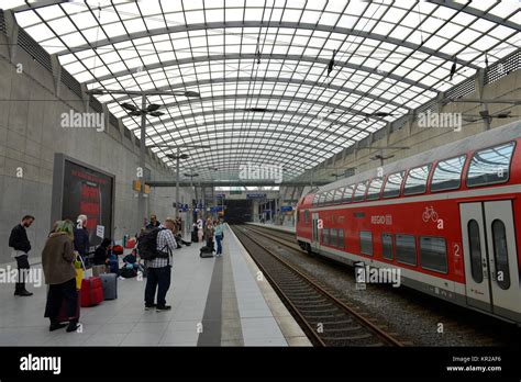 Bahnhof Flughafen Köln Bonn Nordrhein Westfalen Deutschland Bahnhof