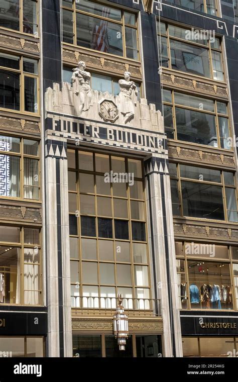 Le Fuller Building Est Un Gratte Ciel Situé Au 595 Madison Avenue Et à