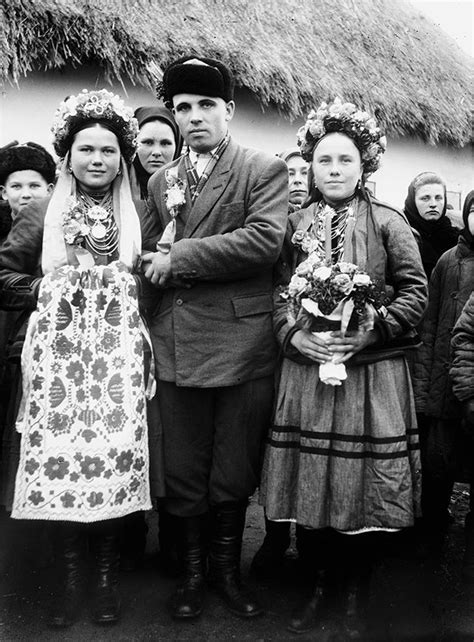 Весільний дукач: як українські жінки "притягували кохання" унікальною ...