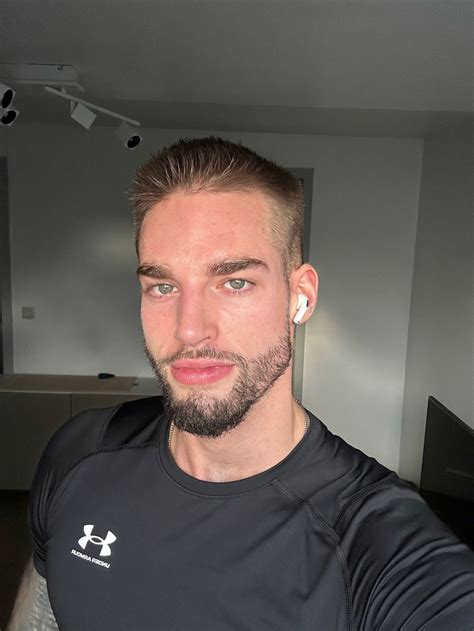 Arne Vdw Onlyfans Free Trial Photos Socials Fansmetrics