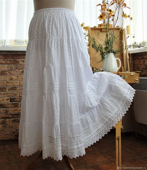 Белая юбка из шитья и хлопка с кружевом | Shabby chic clothes, Boho ...