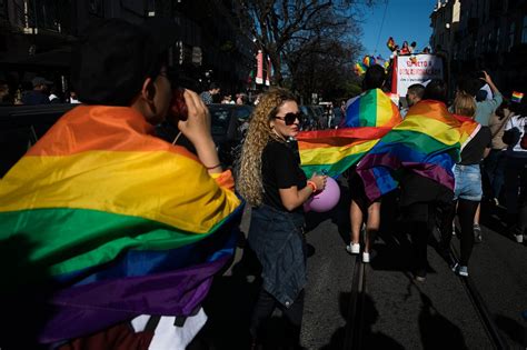 Fotogaleria Marcha Lgbti Pintou Lisboa As Cores Do Arco Ris