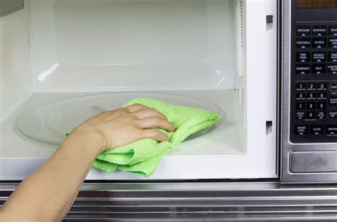 Four Easy Methods for a Cleaner Microwave - MARVAC