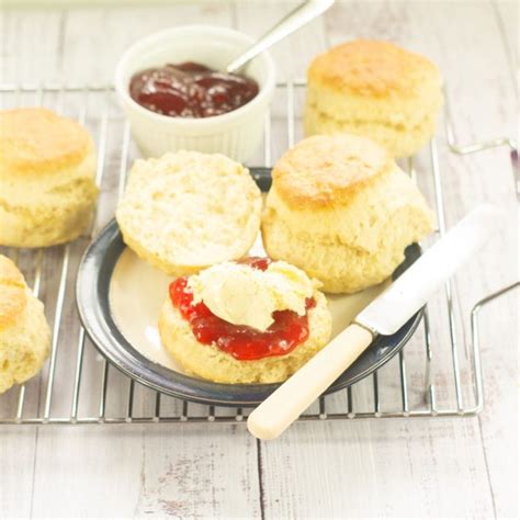 Easy Plain Scones - Apply to Face Blog