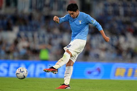 Lazio Luis Alberto infortunato e Kamada in Coppa d Asia è emergenza a