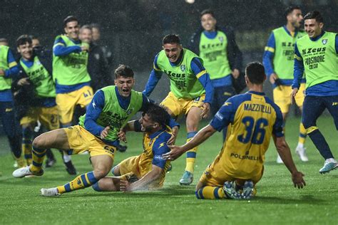 Il Frosinone Matematicamente Promosso In Serie A Calcio Casteddu