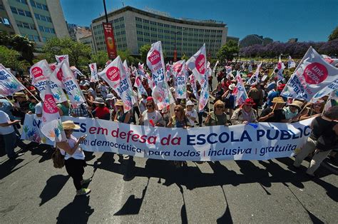 Marcha Em Defesa Da Escola P Blica Lisboa De Junho De