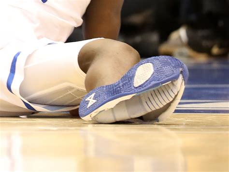 What Shoes Was Zion Williamson Wearing Nike Pg 25 Business Insider