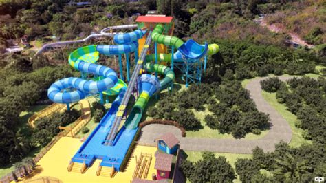 Parque aquático Hot Park se prepara para inaugurar nova atração Turbilhados