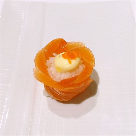 Salmon Rose Sushi 1pc – 1000 sushi islands