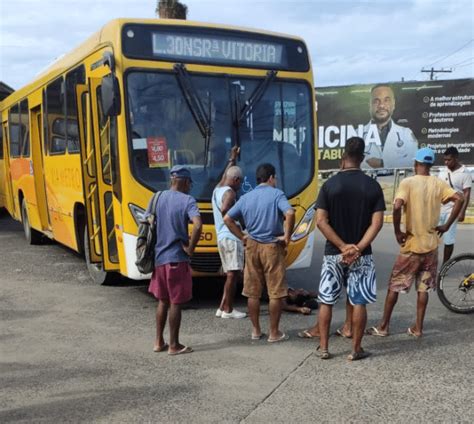 Homem quase é esmagado por ônibus na rodoviária de Ilhéus