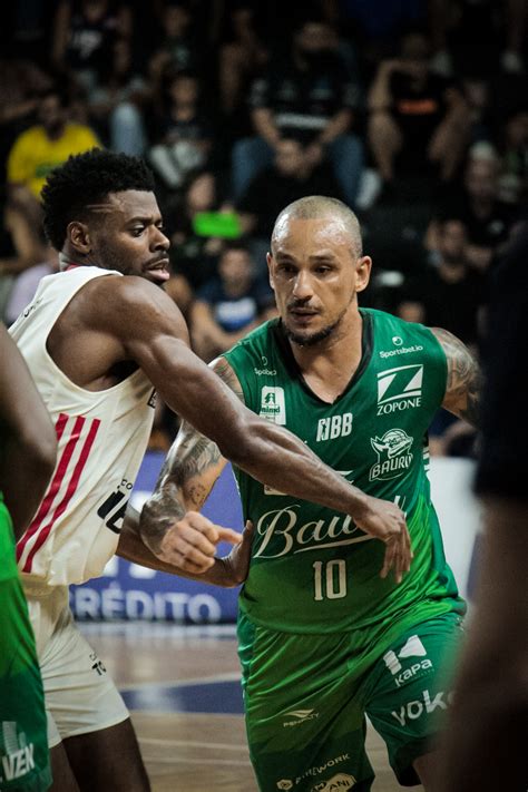 Bauru Basket Renova Contrato Alex Garcia Esportes Mais