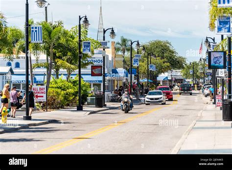 Tarpon Springs Usa October 4 2021 Florida Greek Town Fishing